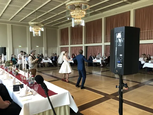 Hochzeitstanz auf dem Parkett im Großen Kursaal im Kurhaus Freudenstadt